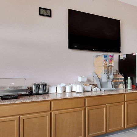 ซูเปอร์ 8 บาย วินด์แฮม แคนซัสซิตี้ แคนซัส Hotel ภายนอก รูปภาพ