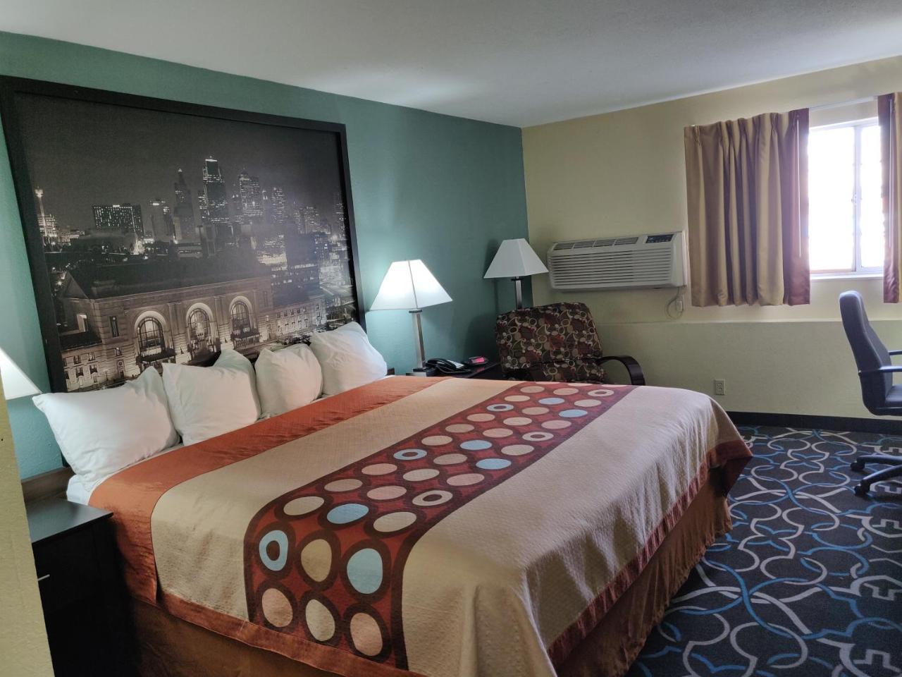 ซูเปอร์ 8 บาย วินด์แฮม แคนซัสซิตี้ แคนซัส Hotel ภายนอก รูปภาพ